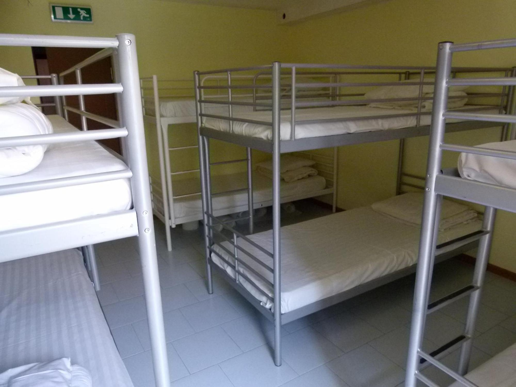 Why Me Eco-Friendly Hostel ティビリシ エクステリア 写真