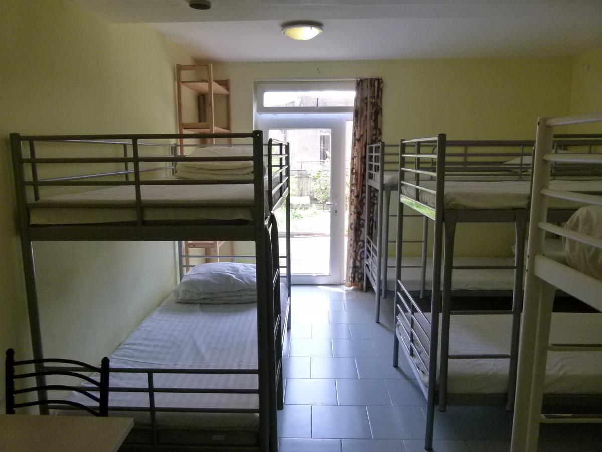 Why Me Eco-Friendly Hostel ティビリシ エクステリア 写真
