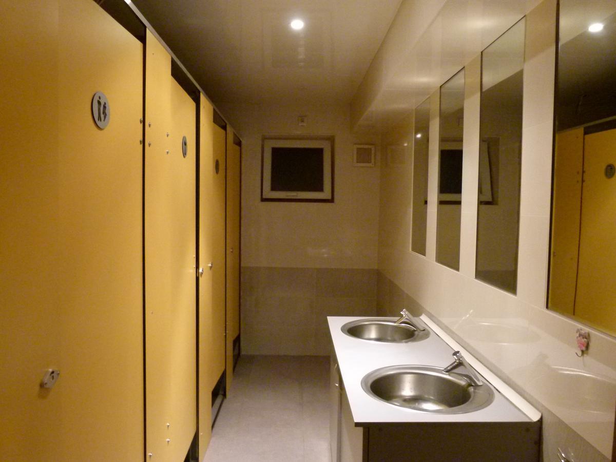 Why Me Eco-Friendly Hostel ティビリシ エクステリア 写真