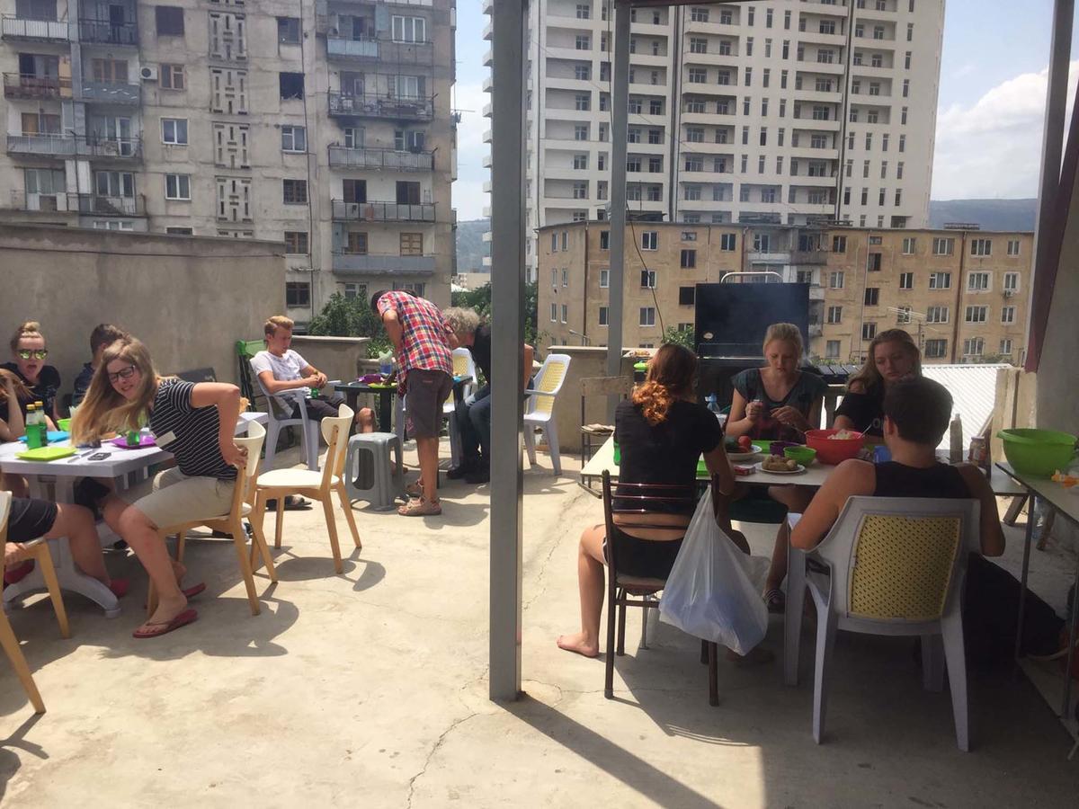Why Me Eco-Friendly Hostel ティビリシ エクステリア 写真